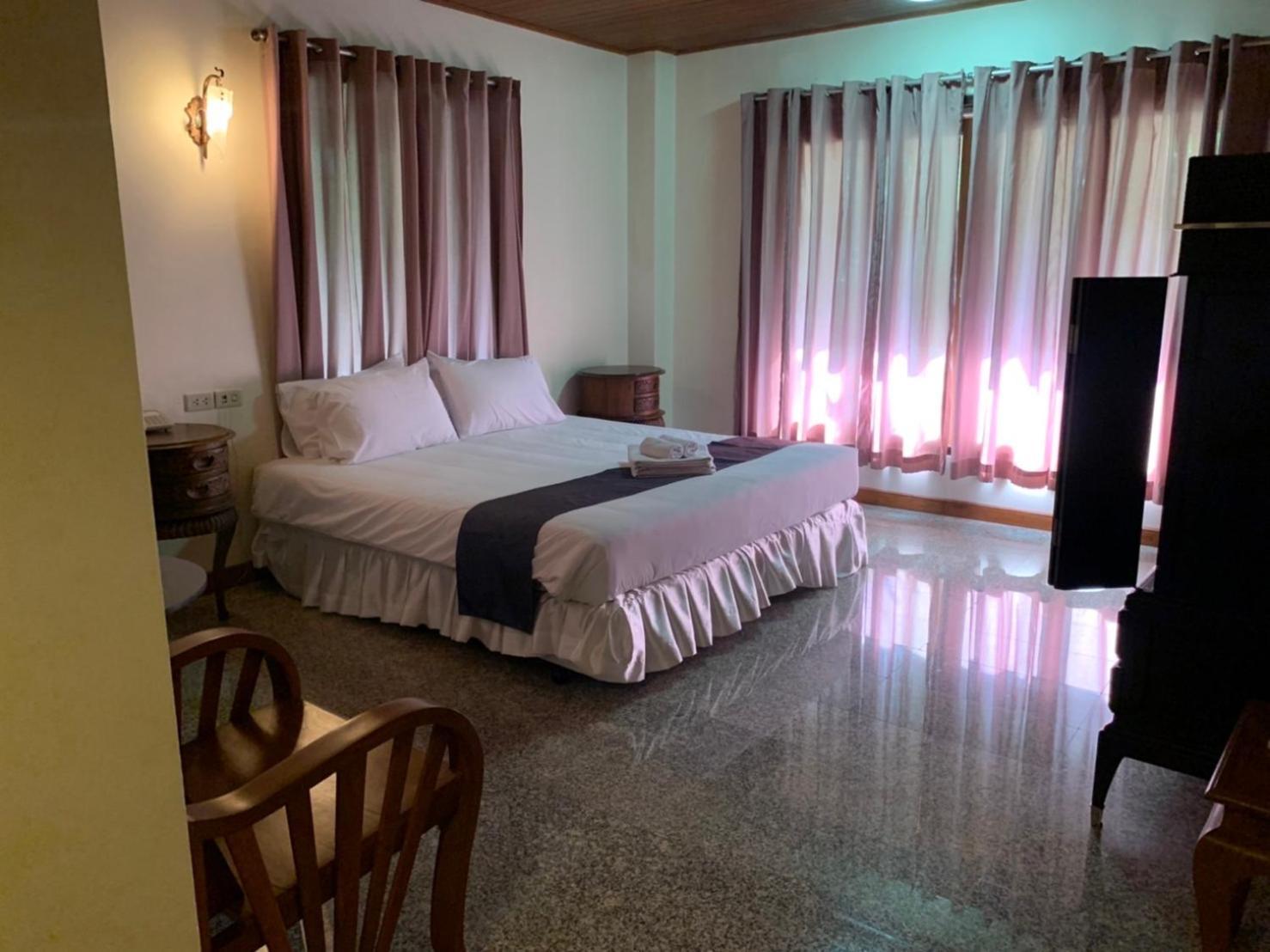 Tak Andaman Resort & Hotel Eksteriør bilde